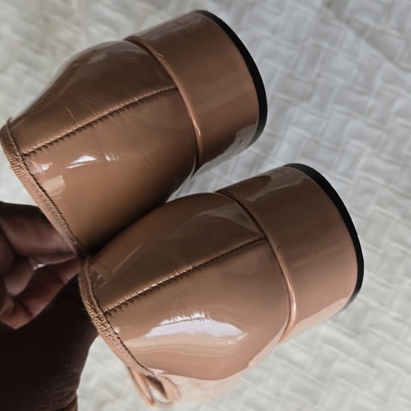 Steve Madden Cherish Cream and Black Flats Low Block Heel with Bow Accent - Picture 5 of 10